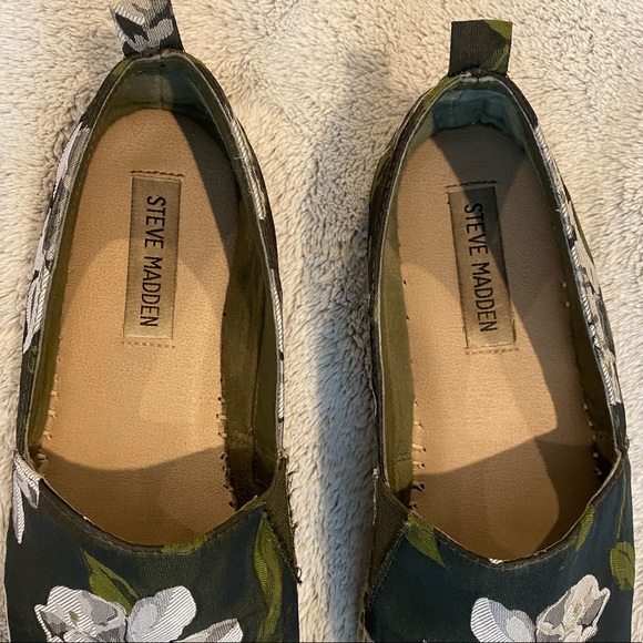 Steve Madden Floral Slip-On Espadrilles size 7.5 - Picture 3 of 9